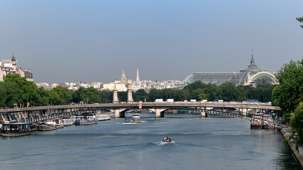Fototapeta na wymiar Léopold Sédar-Senghor footbridge in the 1th arrondissement of Paris city