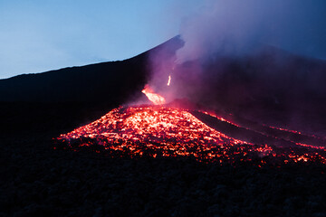 Volcan Pacayà by night