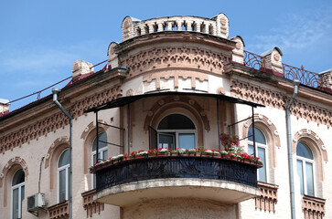 Fototapeta premium Facade of an old building with a balcony