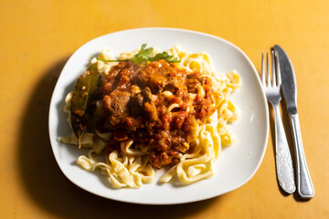 plato de fideos caseros con salsa!!!