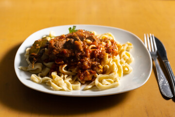 plato de fideos caseros con salsa!!!