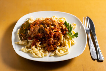 plato de fideos caseros con salsa!!!
