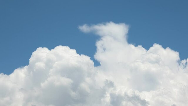 夏空　高原　タイムラプス