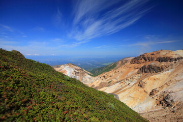 Obraz premium Mt.Tokachi, Mt.Furano 晴天下の十勝岳からふらの岳縦走