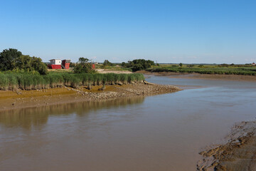 Nouvelle-Aquitaine - Charente-Maritime - Croisement de la Sèvre Niortaise avec le canal de la Banche