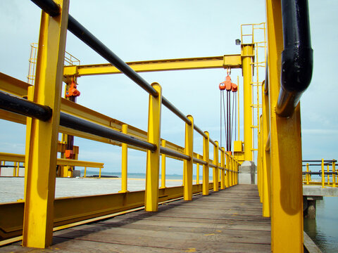 yellow dock for heavy equipment