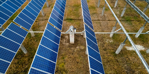 Self-rotating solar photovoltaic bearing