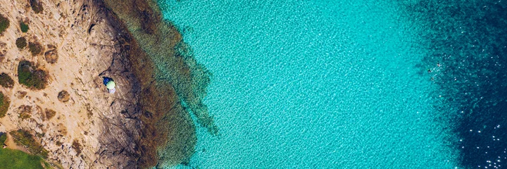 Foto op Plexiglas La Pelosa Strand, Sardinië, Italië Prachtig luchtfoto van Pelosa Beach. Stintino, Sardinië, Italië. La Pelosa-strand, Sardinige, Italië. Het strand van La Pelosa, waarschijnlijk het mooiste strand van Sardinië, Italië