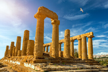 Fototapeta premium The greek temple of Juno in the Valley of the Temples, Agrigento, Italy. Juno Temple, Valley of temples, Agrigento, Sicily.