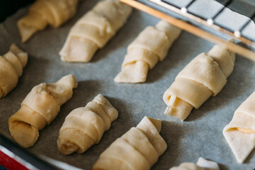 home cooking croissants, oven croissants 