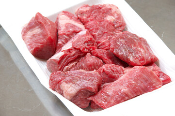 牛肉のぶつ切り