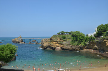 Naklejka premium Rocher de la vierge et plage du port vieux