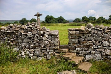 Stile in a wall