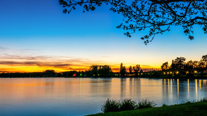 Sommer Abend Stimmung  Radolfzell am Bodensee zur blauen Stunde 