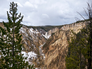 Fototapeta na wymiar View of Yellowstone Lower Falls