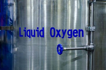 Industrial tank with liquid oxygen storage