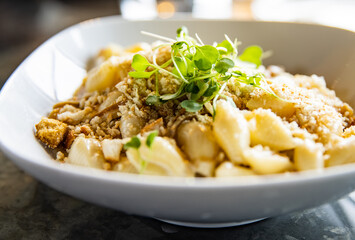 Mac and cheese with arugula on top, cooking for kids, flavorfull pasta with cheese