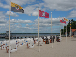 Das Schlo&szlig; und der Strand von Gl&uuml;cksburg