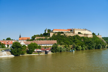 Obraz premium View on Petrovaradin fortress over Danube river, Novi Sad, Serbia