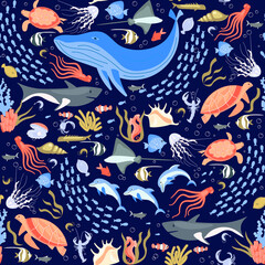 Seamless pattern with underwater life elements and tropical animals