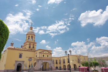 Queretaro church, downtown, mexican religious architecture, spanish architecture in mexico, summer day, blue sky with clouds