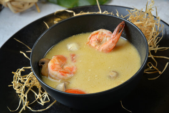 Spicy Sour Soup Thai Food Tom Yum Goong - Image
