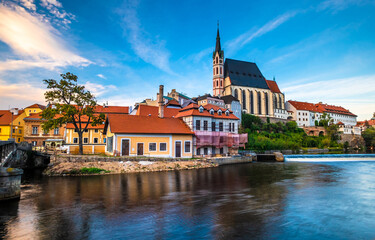 Fototapeta na wymiar Amazing view of river in front of exciting Cesky Krumlov cityscape