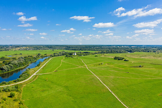 รูปภาพBogolyubovo เลือกดูภาพถ่ายสต็อก เวกเตอร์ และวิดีโอ1,921 Adobe