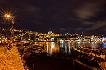 Fototapeta premium Porto, Portugal Town Skyline on the Douro River