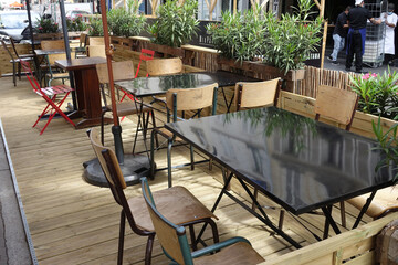 Terrasse éphémère sur stationnement