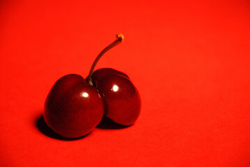 CEREZAS AISLADAS