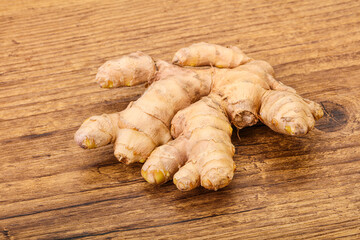 Natural organic raw ginger root