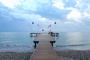 地中海アンタルヤの朝の桟橋