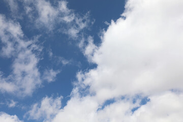 Obraz premium sky with white clouds ideal as a background and the part on the right can be used to insert customizable text