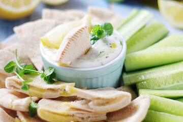 Tzatziki, Greek dip sauce with pita and cucumbers