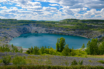 Fototapeta na wymiar Crater of the old open-cast mine of Asbestos in Quebec, Canada