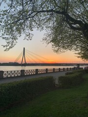 Obraz premium sunset on the river