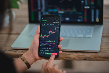 Investors are about to sell their stocks during the uptrend.