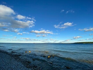 sea and sky with clouds