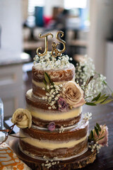 Naked frosting wedding cake