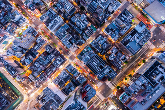 Fototapeta 夜のオフィスビル群　空撮