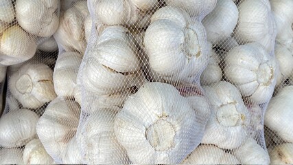 ネット入れて販売している大蒜の様子