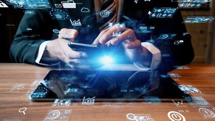 デジタルトランスフォーメーション　モバイルネットワーク　5G　IoT © metamorworks