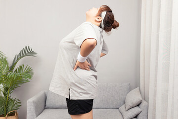 Asian fat girl doing warm-up