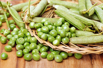 Fresh peas 
