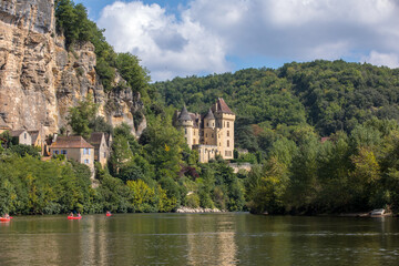 Fototapeta na wymiar Dordogne river near La Roque-Gageac, Aquitaine, France