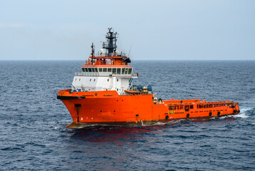 Fototapeta premium Sea tow in the high sea