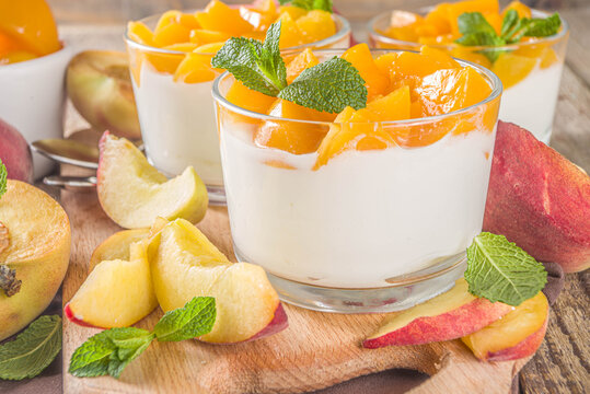 Curd or yogurt dessert with peaches