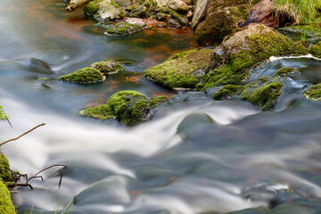 Fichtelgebirge Weissmainpfad, fr&uuml;hsommerlicher Gebirgsbach