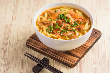 肉入りカレーうどん